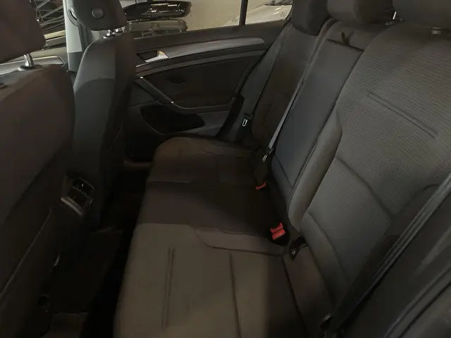 Volkswagen Golf 1.0 TSI Comfortline 2017 Benzine 45