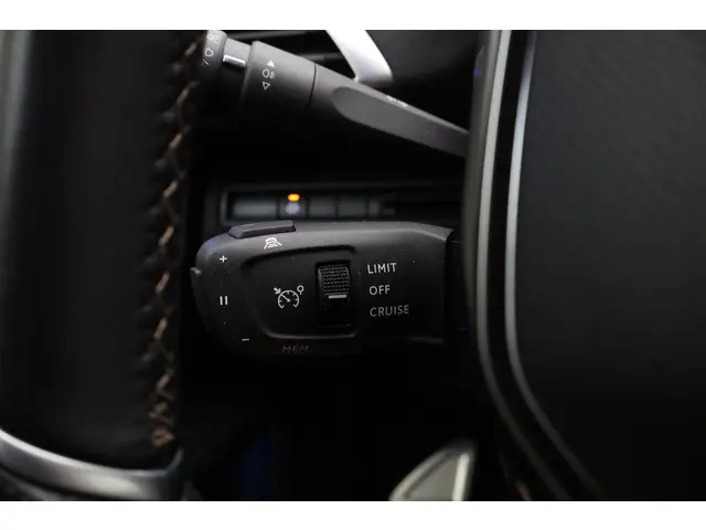 Peugeot 3008 1.2 PureTech GT 2021 Benzine 28