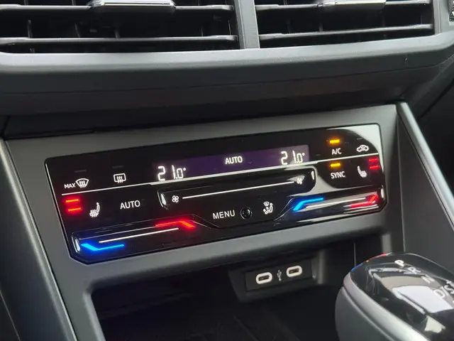 Volkswagen Taigo 1.0 TSI R-Line 2025 Benzine 28