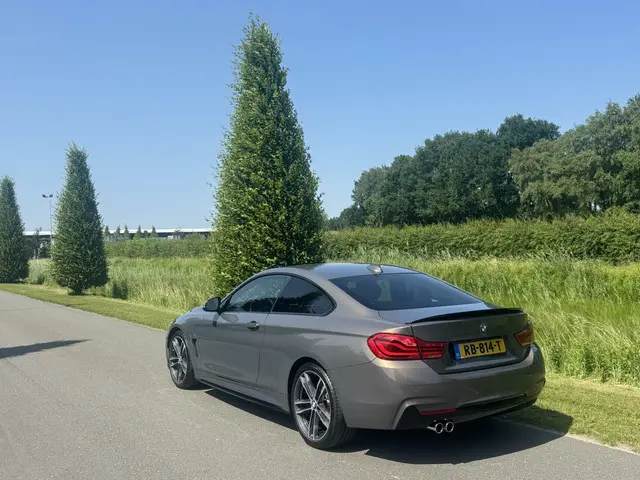 BMW 4 Serie Coupé 420i High Executive 2017 Benzine 30