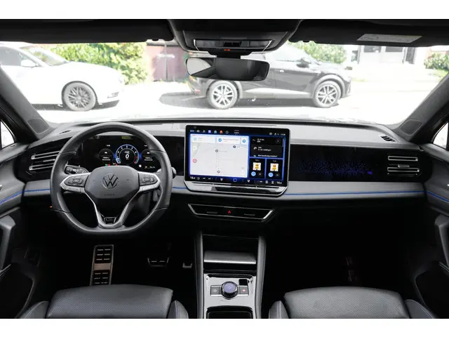 Volkswagen Tiguan 1.5 eTSI R-Line 2024 Benzine 8