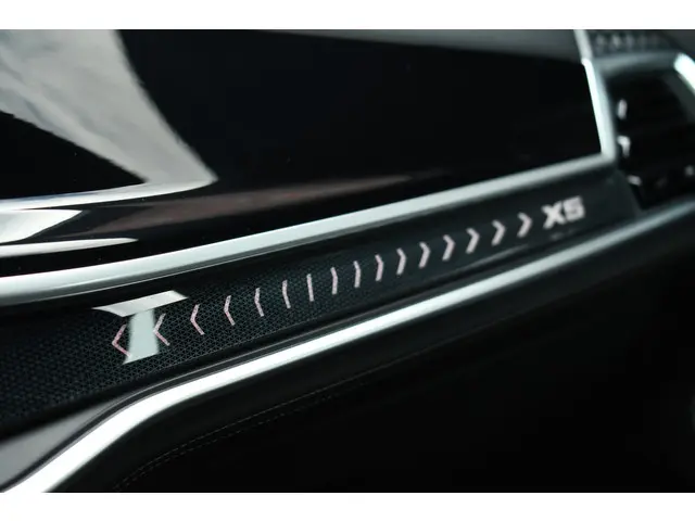 BMW X5 xDrive50e M-Sport Pro 2023 Hybride Benzine 88