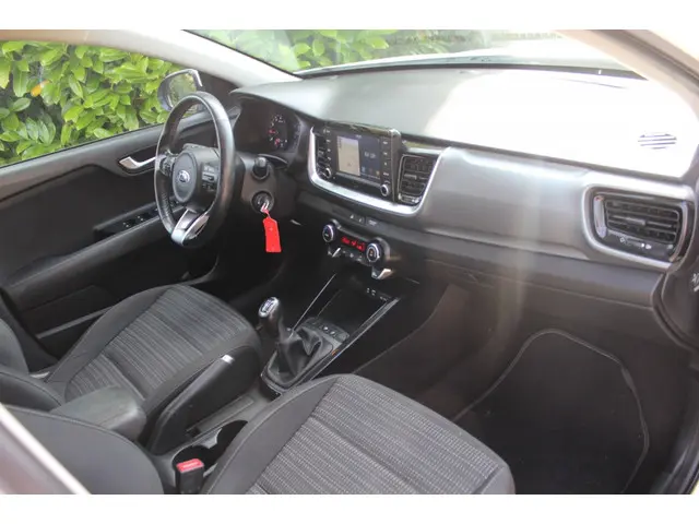 Kia Stonic 1.0 T-GDi Dynamic Line 2020 Benzine 9