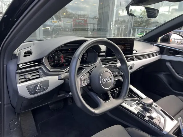 Audi A4 Avant 35 TFSI Business Edition 2021 Benzine 24