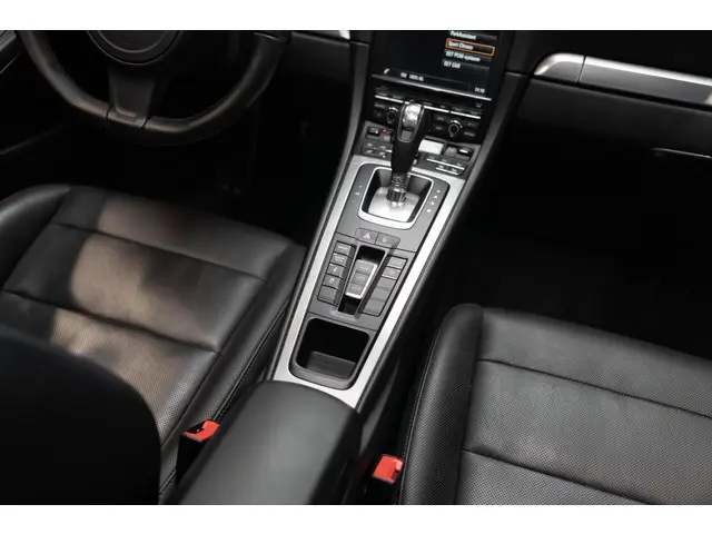 Porsche 911 3.4 Carrera 4 2015 Benzine 19