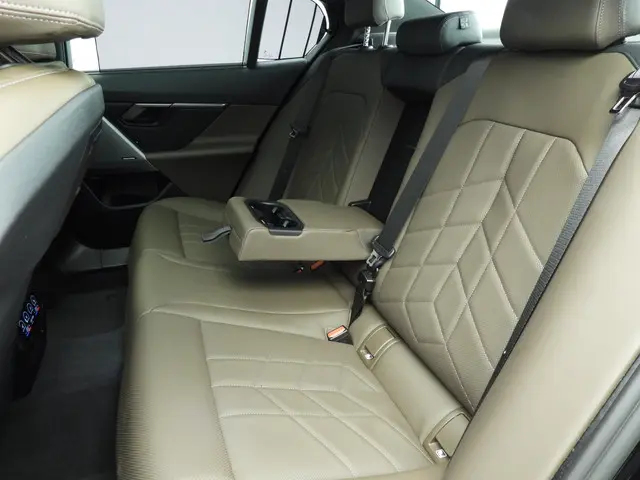 BMW i5 Sedan eDrive40 84 kWh 2024 Elektrisch 8