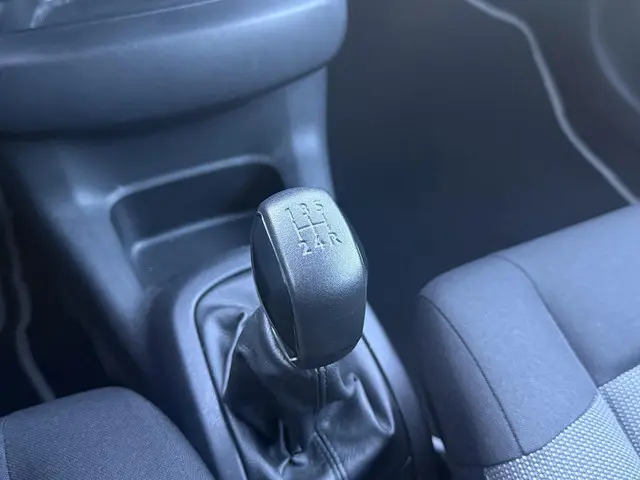 Citroën C4 Cactus 1.2 PureTech 2015 Benzine 22