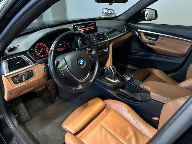 BMW 3 Serie 320i High Executive|AUTOMAAT 2017 Benzine 8