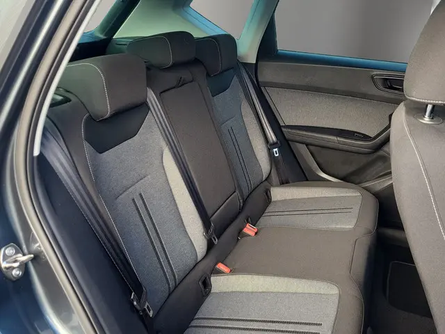 SEAT Ateca 1.5 TSI Style Business Intense 2021 Benzine 26