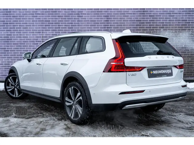 Volvo V60 Cross Country B5 AWD Ultimate 2024 Benzine 11