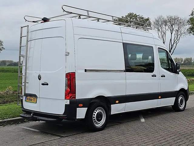 Mercedes-Benz Sprinter 3