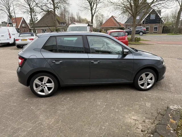 Škoda Fabia 1.2 TSI First Edition Style 2015 Benzine 6