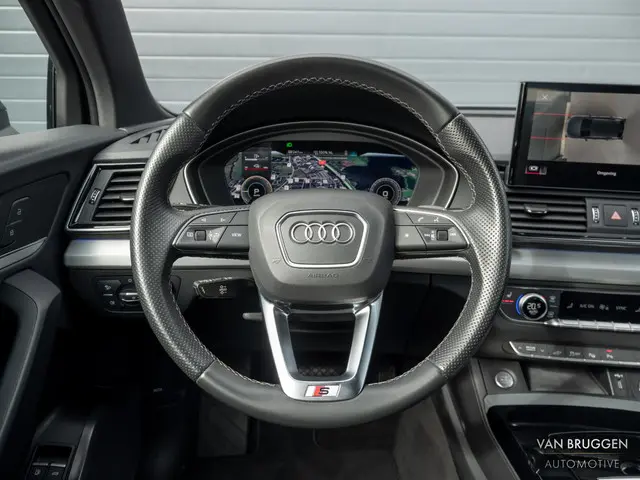 Audi Q5 50 TFSI e S-Line 2021 Hybride Benzine 21