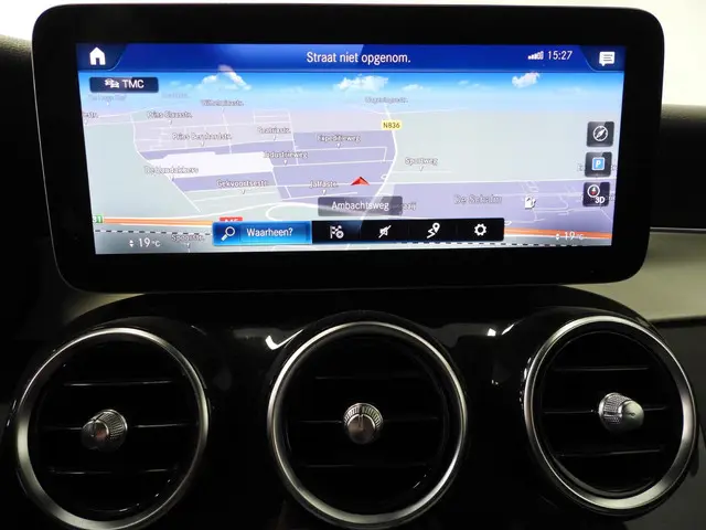 Mercedes-Benz GLC 300e 4MATIC AMG 2021 Hybride Benzine 7