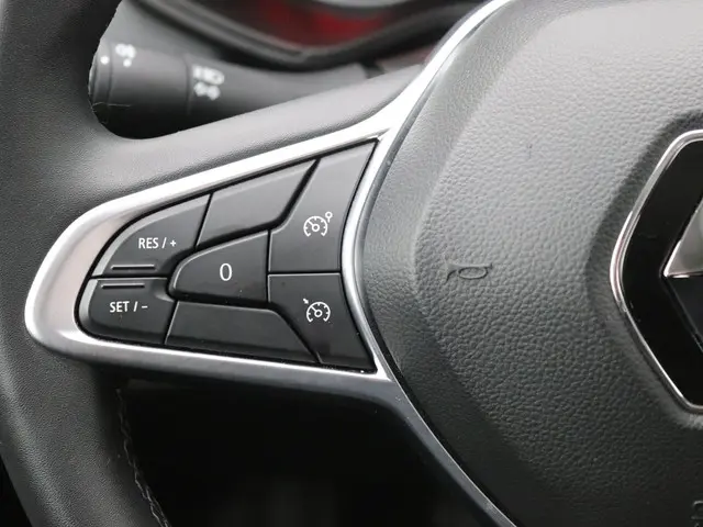 Renault Clio 1.0 TCe 90 Equilibre Navi Pack. 2022 Benzine 17
