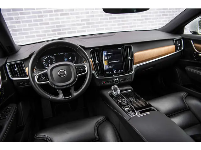Volvo V90 2.0 T8 AWD Inscription 2020 Hybride Benzine 12