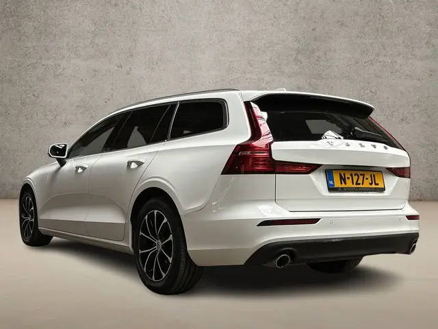 Volvo V60 2.0 B3 Sport 2021 Benzine 3