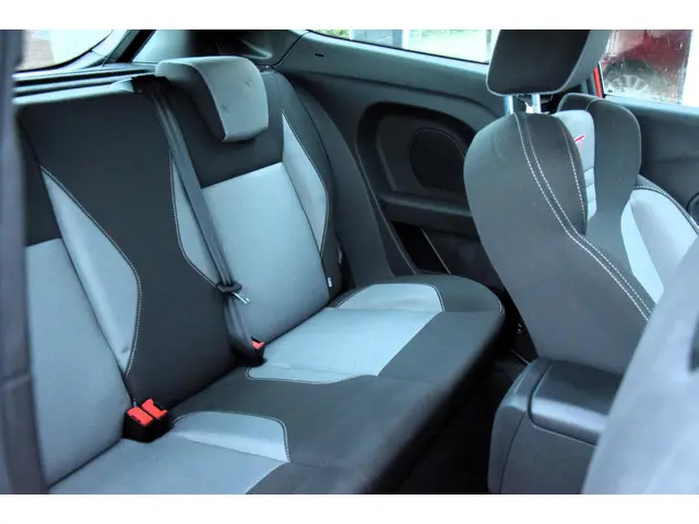 Ford Fiesta 1.6 ST1, 182 PK 2015 Benzine 18