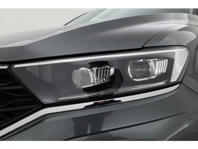 Volkswagen T-Roc 1.5 TSI 150 PK Sport (DSG) 2019 Benzine 32