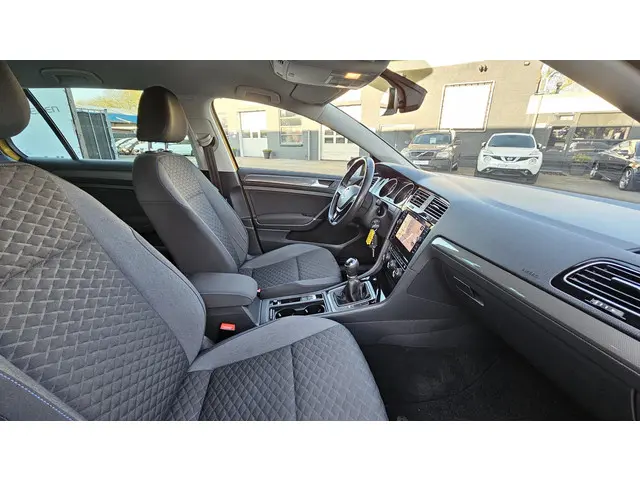 Volkswagen Golf 1.5 TSI JOIN R-Line 2018 Benzine 17