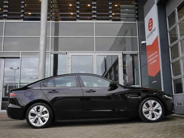 Jaguar XE 2.0 P250 SE 2020 Benzine 5