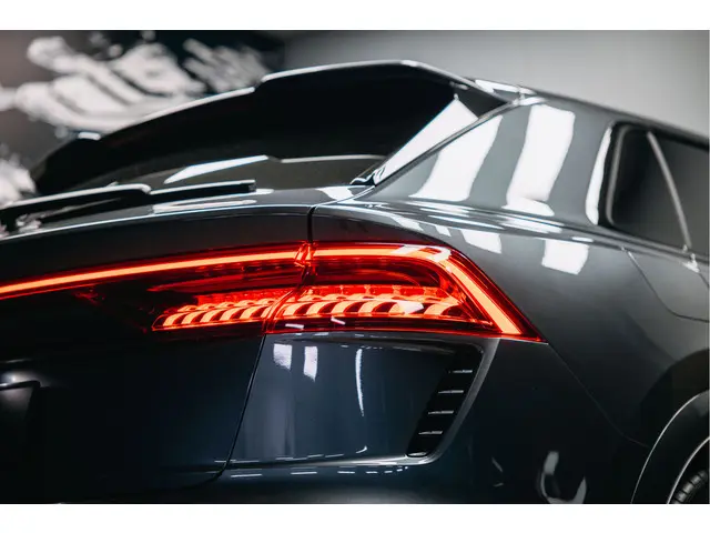 Audi RSQ8 4.0 TFSI quattro 2021 Hybride Benzine 14