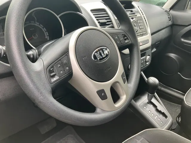 Kia Venga 1.6 CVVT Automaat 2015 Benzine 11