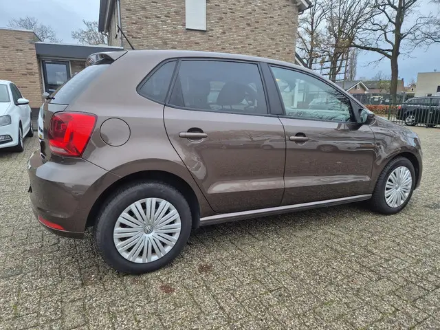 Volkswagen Polo 1.2 TSI Highline 2016 Benzine 10