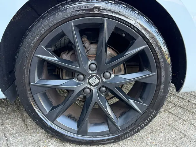 SEAT Leon ST 1.5 TSI FR 150PK Camera Led 2020 Benzine 27