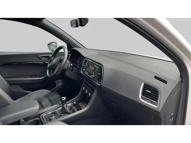 SEAT Ateca 1.4 EcoTSI Xcellence 2017 Benzine 12