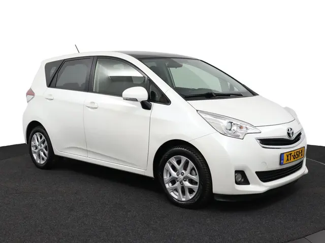 Toyota Verso-S 1.3 VVT-i Dynamic 2015 Benzine 14