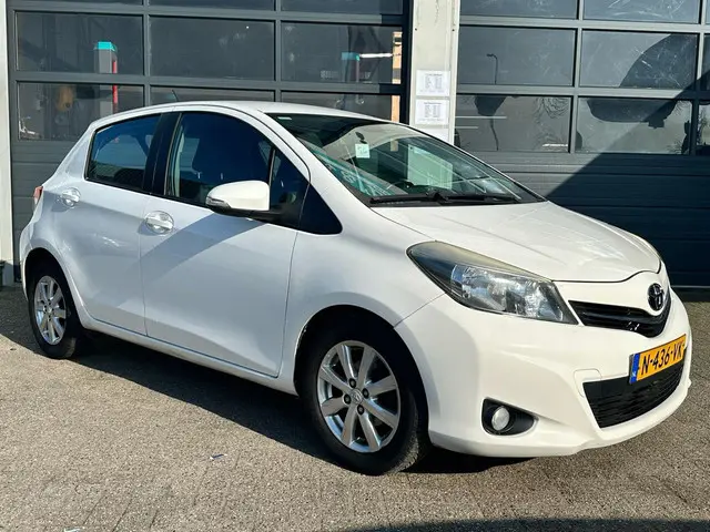 Toyota Yaris 1.4 D-4D-F Comfort 2012 Diesel 11
