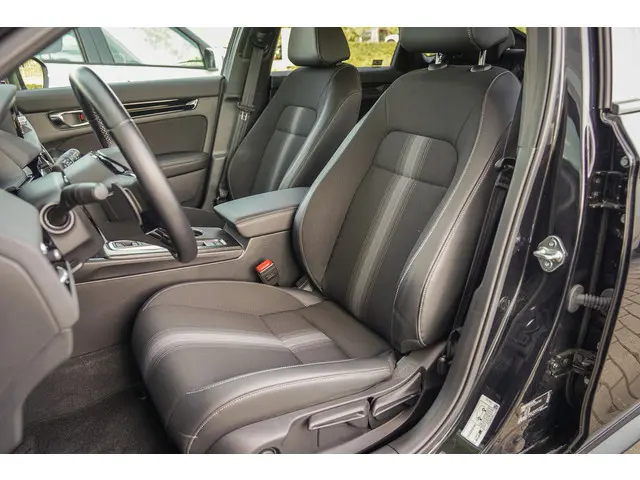 Honda Civic 2.0i e:HEV SPORT 2023 Hybride Benzine 8