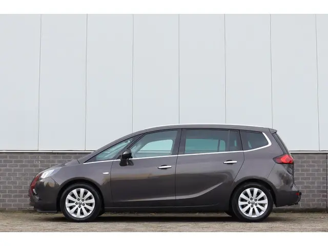 Opel Zafira Tourer 1.4 Cosmo Trekhaak 2013 Benzine 4