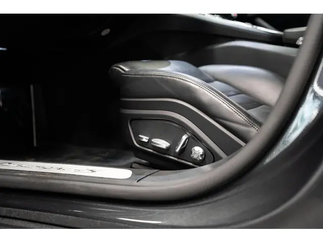 Porsche Panamera 2.9 4S 2017 Benzine 25