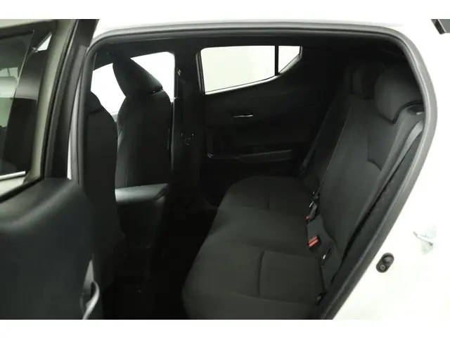 Toyota C-HR 1.8 Hybrid Dynamic 2017 Hybride Benzine 17