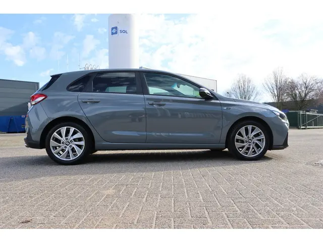 Hyundai i30 1.0 T-GDI Premium N-Line 2019 Benzine 10