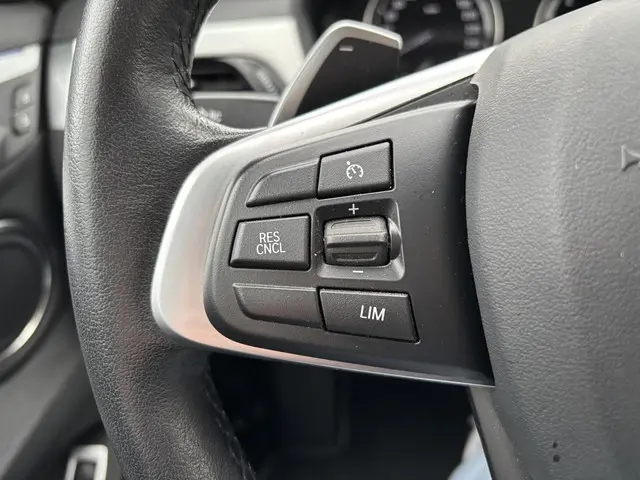 BMW X1 sDrive20i Business Edition Plus 2021 Benzine 21