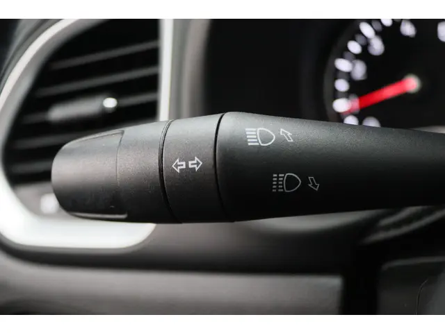 Jeep Renegade 1.6 E-Torq Longitude 2015 Benzine 30