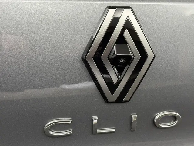 Renault Clio 1.0 TCe 90 GPF techno 2024 Benzine 21