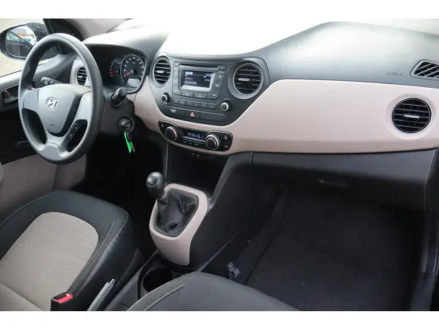 Hyundai i10 1.0i i-Motion 2015 Benzine 7