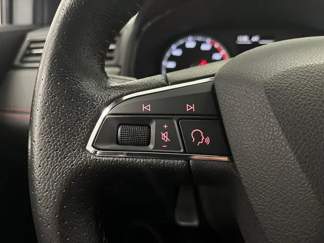 SEAT Ibiza 1.0 TSI FR Business Intense 2020 Benzine 24