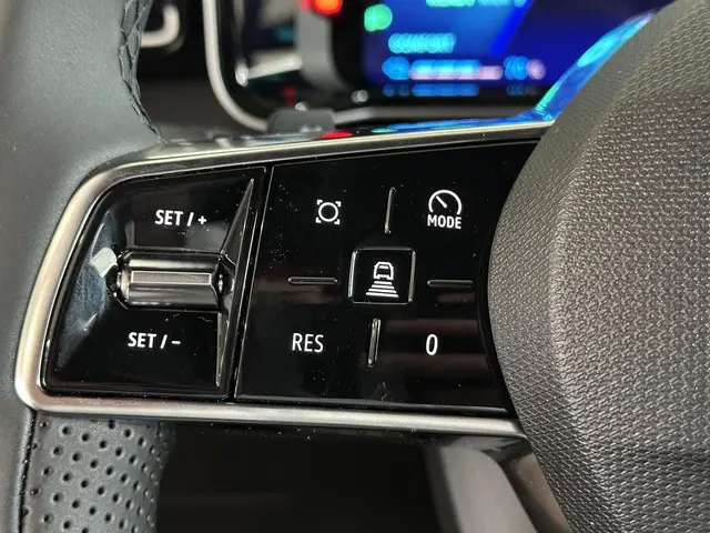 Renault 4 comfort range iconic 52 kWh 2026 Elektrisch 25