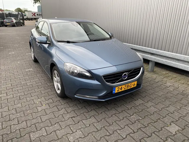 Volvo V40 1.6 T3 Kinetic 2012 Benzine 15