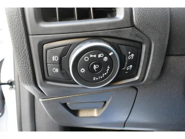 Ford Focus 1.5 Titanium Edition 2015 Benzine 27