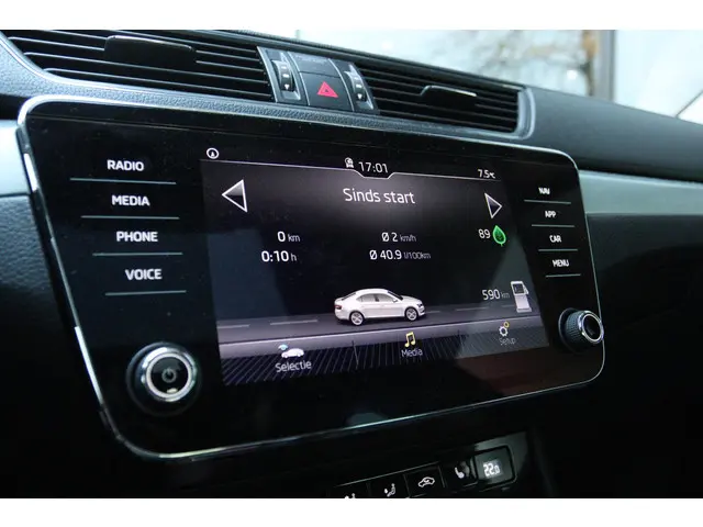 Škoda Superb 1.6 TDI AMBITION BUSINESS 2018 Diesel 31