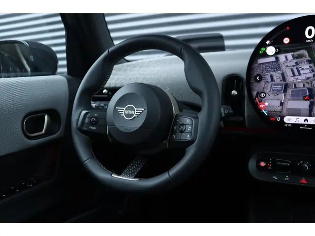 MINI 5-Deurs Cooper C 2024 Benzine 29