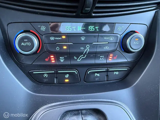 Ford C-MAX 1.5 Titanium 2017 Benzine 16