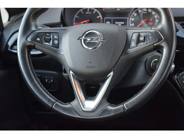 Opel Corsa 1.4 Online Edition 2018 Benzine 16