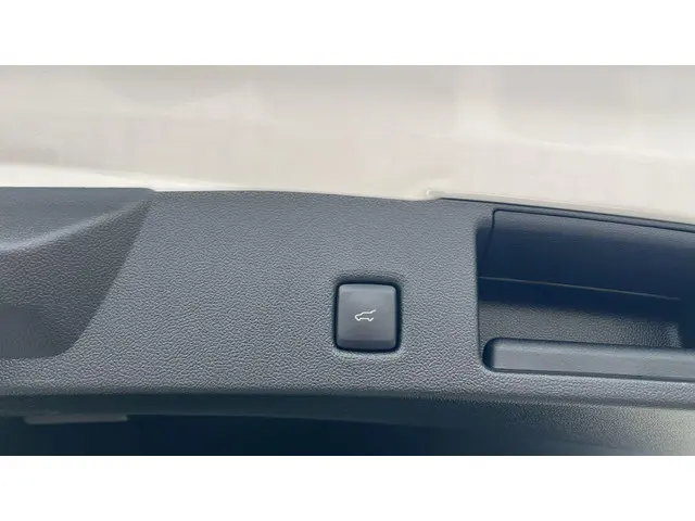 Ford Kuga 2.5 FHEV Active X 2024 Hybride Benzine 50